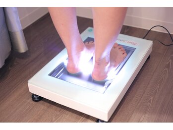 フットブルー横浜店/施術の流れ【2.足裏診断】