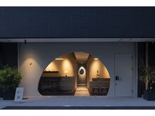 デルタエヌピー63+(δnp63+)/夜の外観【小顔/薬院/福岡】