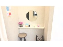 ラ ピラティス 麻布十番店(La pilates)の雰囲気（個室の更衣室4部屋完備！アメニティーも充実！）