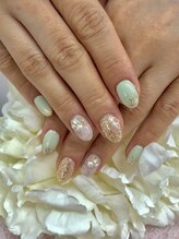 ディーネイル 京橋(D-nail)/足立/キラキラ×鮮やかグリーン