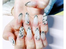 エイミーユア(Eimmy Yua)/グラデにストーンビジュー