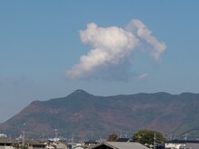 ふわりぃエステ/サロンから望める高屋神社