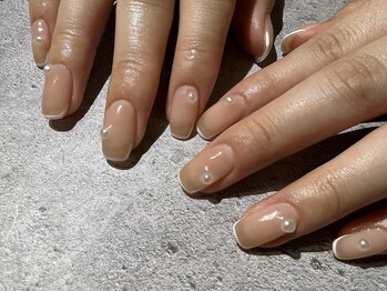 パール×スキニーフレンチネイル
