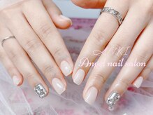 エンジェルネイルサロン(Angel nail salon)/白ピンクXキラキラ埋め尽くし