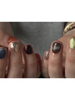 ショートネイルデザインが豊富