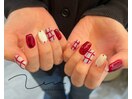 個性的赤チェックネイル