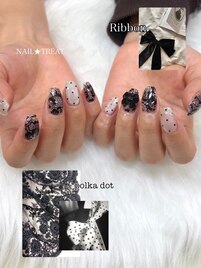 黒レース×ドットネイル