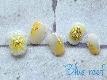 ネイルアンドまつげエクステ ブルーリーフ 四谷三丁目店(Blue Reef)/クリアフラワーネイル