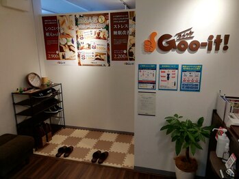 グイット 聖蹟桜ヶ丘店(Goo-it!)/店内の受付カウンターの前