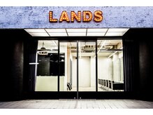 ミイン バイ ランズ(MIIN by lands)の雰囲気（店舗外観《LANDS ランズ》当店は美容室店内アイサロンです☆）