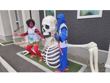 尾田整骨院/骸骨とツーショット写真♪