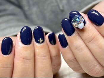 シンプルゴージャスネイル