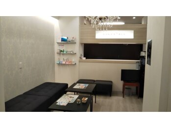 ブルー 和歌山店(BLV)/少し休める待合スペースも