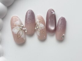 フラワーネイル/8000円
