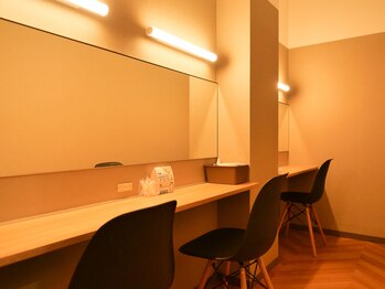 ティヨール なんばスカイオ店(TILLEUL)/メイク直しスペースも完備