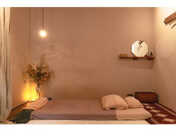 リラ(Rela.)の写真/《大橋駅徒歩6分|隠れ家サロン》サロン前に駐車場完備■23時まで営業◎お仕事や家事終わりにホッとひと息。