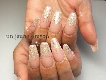 アン ジョーヌドラゴ/オーロラネイル