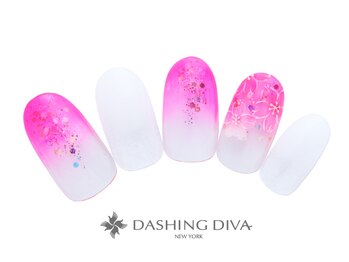 DASHING　DIVA桜ネイル