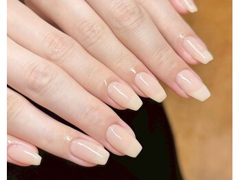 トゥルー ネイル アンド アイ 浦和店(TRU NAIL & EYE)の写真/ハンドワンカラーでシンプルに！ナチュラルな色が派手過ぎず映えるちゅるちゅるネイル☆