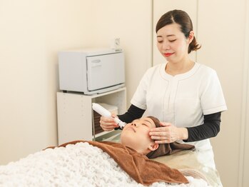 ベルエドゥース(Belle et Douce)/毛穴開きに美容液導入