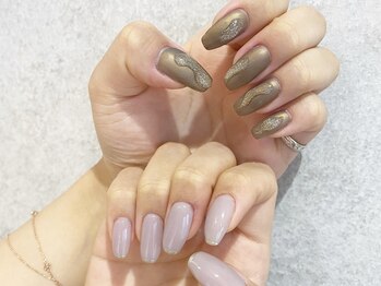 バレッタ(Barretta by neolive)/左右非対称ネイル