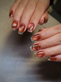 イヴィネイル(evie nail)/magnet × clear french