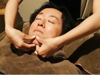 ヘッドミント/男性の客様もコルギ