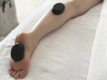 シャルール(Chaleur)の雰囲気（夏こそ温活。冷房で冷えた身体にはホットストーンもおすすめ◎）