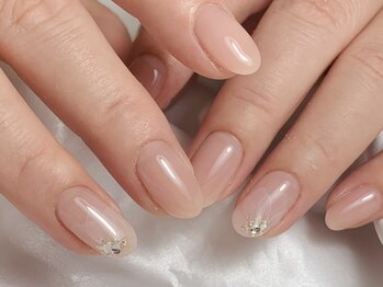 透け感あり　たらし込みネイル