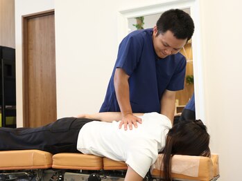 みなみ鍼灸整骨院 泉大津院/骨盤・背骨矯正