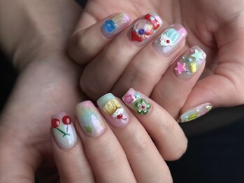 ヌアネイル(NUR NAIL)の写真/『やりたい』を叶える手描きアート★他店では出来なかった繊細デザインもお任せ☆褒められお手元に♪