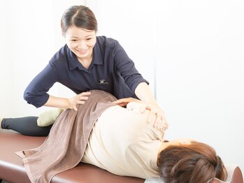 ケアルーム 茅ヶ崎(CAREroom)の写真/不調の原因は身体の歪み？姿勢改善・骨盤矯正で正しい位置・可動域に戻すことで不調やぽっこりお腹を改善！