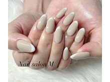 ネイルサロン M/ベースありフレンチ　7500円