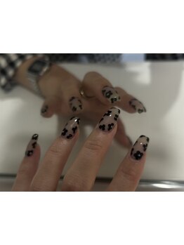 手描きアートが得意なサロン