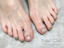 ネイルドール(Nail Doll)/フット　グリーン×ラメシェル