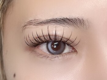 フェリチータ(Felic’ita)の写真/似合わせ×ダメージレスで抜け感ある美まつ毛に☆キープ力に自信アリ♪豊富なロッドで理想のカールに◎