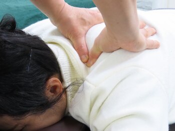 エストの写真/【首肩こり集中60分5000円】肩の痛みは血行不良が原因。ガチガチ肩こりを解消し可動域向上！代謝UP☆