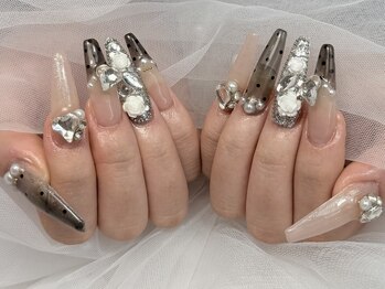 ビックホリデー(BIG HOLIDAY)の写真/ロングネイル大歓迎!短いお爪も手元にの印象爆上がり★個性派やオフィスネイルのサンプルも充実♪