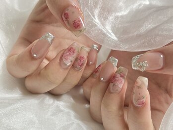 Dallon nail salonの写真/大きめパーツも２つまで無料│理想の指先を叶える持ち込みデザイン♪持ち込み7,500円～とお手頃価格◎