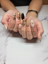 レピ(RePi)/チェックネイル