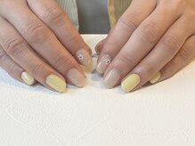 マハロネイル(Mahalo Nail)/ホロフラワー×イエロー
