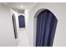 オルアイ(Olu_i)の雰囲気(全部屋半個室でプライベート空間◎)