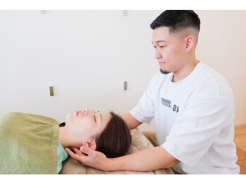 ハウオラ 恵比寿2(HAUOLA)の写真/【完全個室のパーソナル鍼灸整体】内臓調整で首肩こり撃退♪整体×トレーニングで巻き肩/猫背のお悩み解決