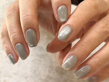 リッシュ(RICHE)/爽やかマグネットネイル