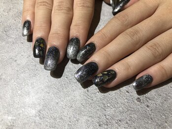 ブラックラメ×ニュアンスネイル