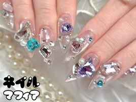 キラキラ宝石ネイル