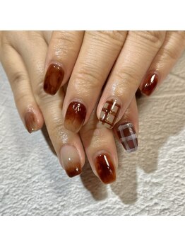 リファインネイル(refinenail)/ニュアンスチェックネイル