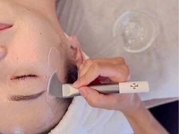 エルローズ(HEROSE)の写真/韓国最新ピーリング☆プラピールでハリ感ぐんとUP！角質ケアしながら美容成分を浸透！憧れのハリ艶肌に♪