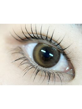 ナチュラル上品な目元にしたい