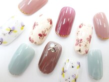ネイルサロン クイール 小山店(NAIL SALON QUILL)/小花柄＆先端ラメワンカラー♪